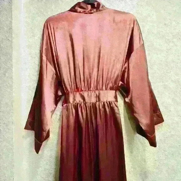 COPY - Cabernet Women' s Solid Satin Short Wrap Robe size XL - Picture 9 of 12